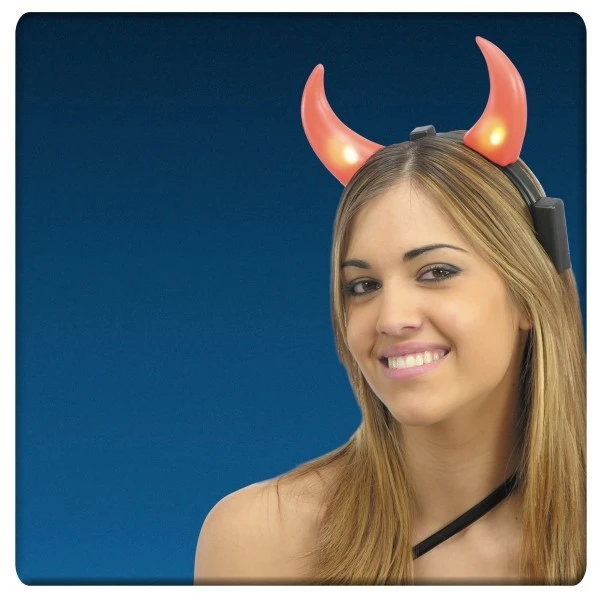 CERCHIETTO Con CORNA LUMINOSE (BATTERIE ESCLUSE) 3 CERCHIETTO Con CORNA LUMINOSE (BATTERIE ESCLUSE)